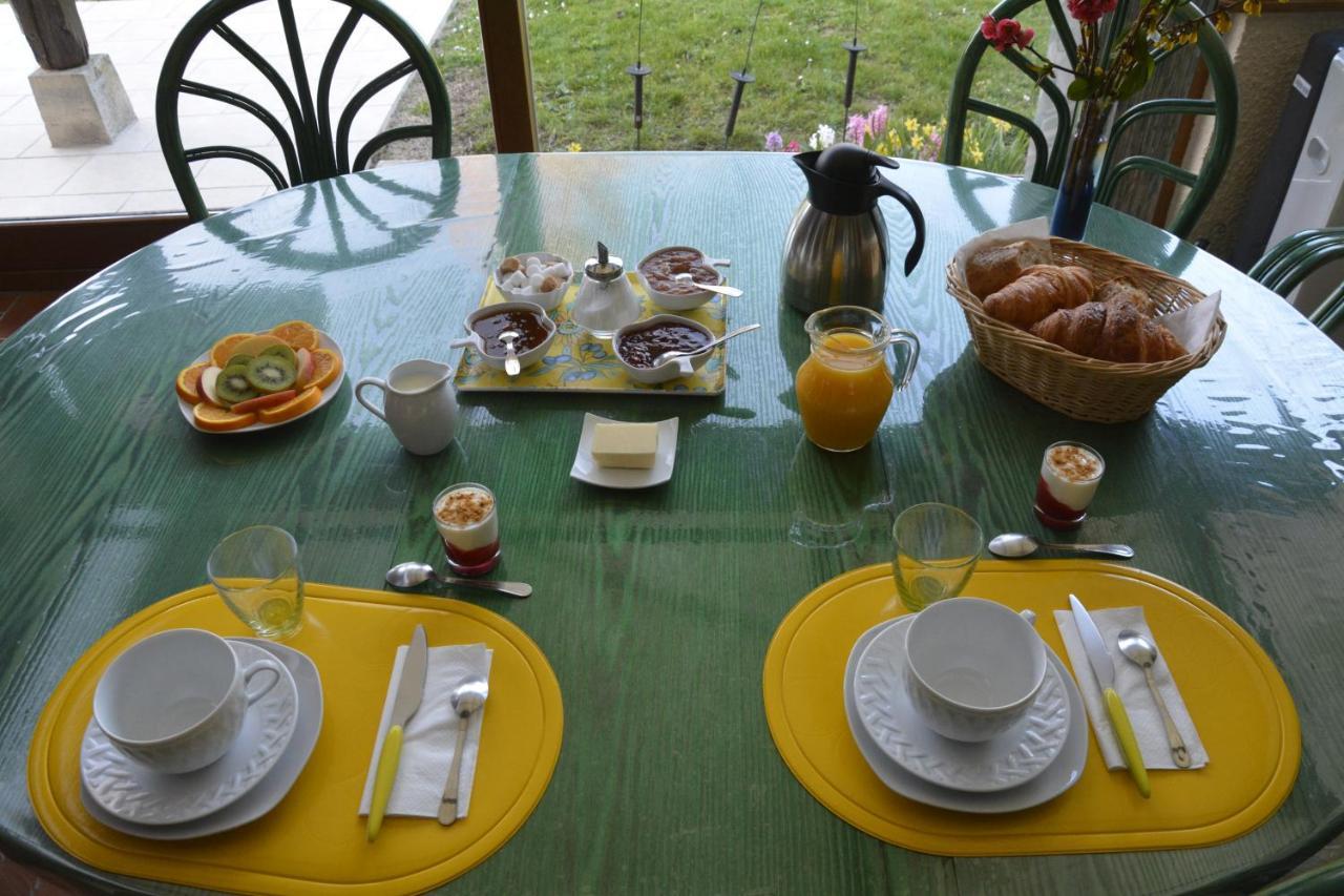 Bed and Breakfast Les Rendzines Nuisement-sur-Coole Экстерьер фото